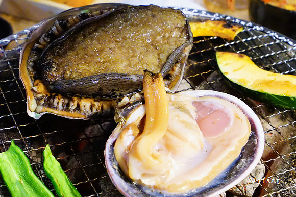 大阪難波千日前美食 海千山千番長裏難波店 頂級日本和牛 海鮮 伊勢龍 炭火烤燒bbq 樂活的大方 旅行玩樂學 大阪難波千日前美食 海千山千番長裏難波店 頂級日本和牛 海鮮 伊勢龍 炭火烤燒bbq 樂活的大方 旅行玩樂學