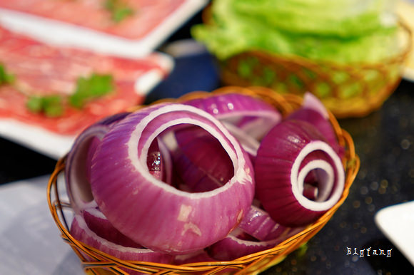 紫洋葱hk$28,这也是必点的啊,能增加味道的丰富度.