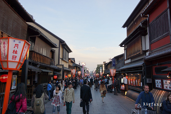 京都自由行景點 祇園花見小路 最有京都味的老街 樂活的大方 旅行玩樂學 京都自由行景點 祇園花見小路 最有京都味的老街 樂活的大方 旅行玩樂學