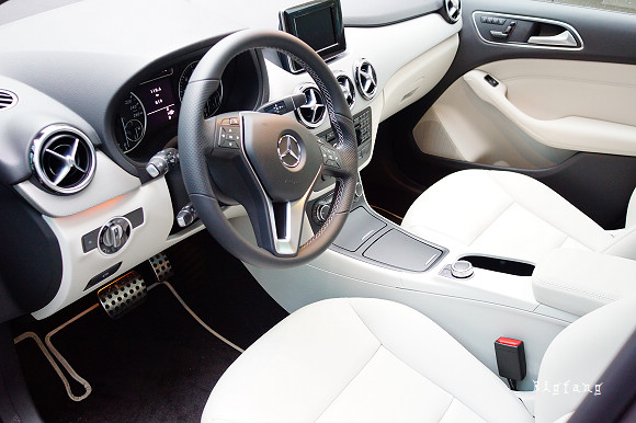 試駕 Benz The New B Class B180汽油版 B200 Cdi柴油版3 24簡單試駕 樂活的大方 旅行玩樂學