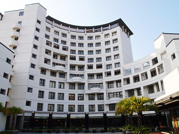 高雄 蓮潭國際會館 商務取向 舒適乾淨 樂活的大方 旅行玩樂學