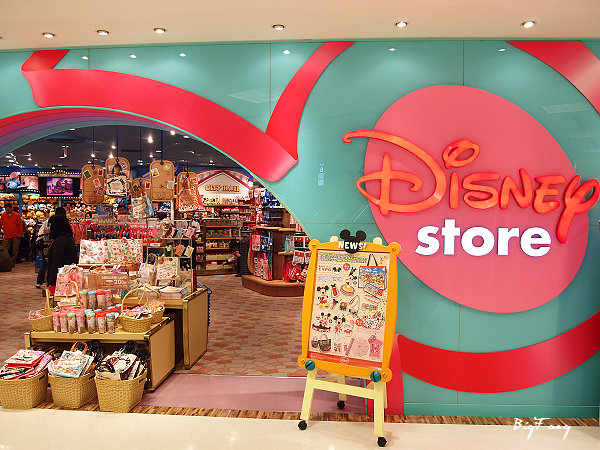 日本 東京 新宿高島屋disney Store 紀念品 樂活的大方 旅行玩樂學