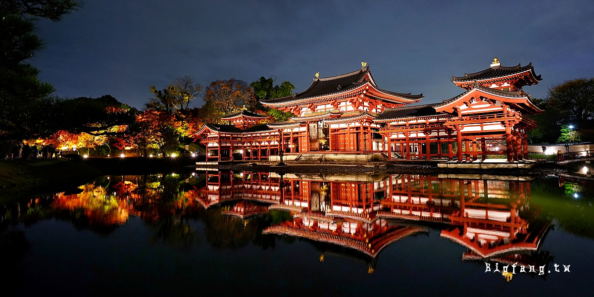 京都夜楓 宇治平等院鳳凰堂 水中倒影